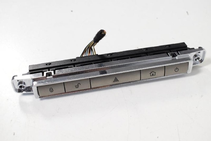 Comutator JAGUAR XF X250 2009 OEM: 8X23-11B650-AB 3670825