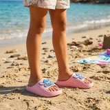 Slapi Slides Roz cu Model Stitch pentru Copii - Confort la Plajă, CMCLASS