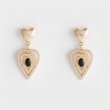 Cumpara ieftin Cercei Avon Pia Heart , eleganta stralucitoare si rafinament cu suflet