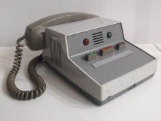 telefon vechi pentru TELECONFERINTA foto