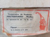 NI731 Cutie pentru păpușă fabricată la Cooperativa de Producție Meșteșugarul din Mediaș, perioada comunistă