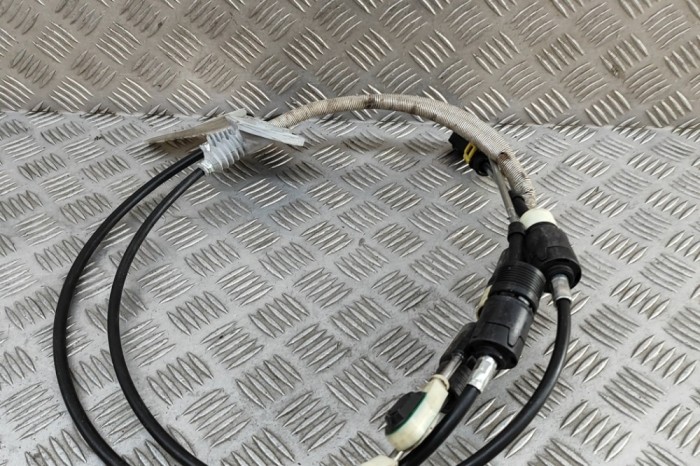 Cablu timonerie VOLVO V60 II 225, 227 2019 OEM: 31492743 | 30836118