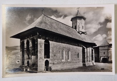 MANASTIREA MOLDOVITA , SEC. XVI , FOTOGRAFIE TIP CARTE POSTALA , INTERBELICA foto