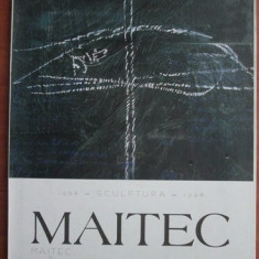 Ovidiu Maitec (album sculptura 1968-1998, Ed. Anastasia) sculptor arta lemnului