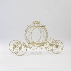Caleasca metalica aurie 150 cm x 94 cm x 58 cm