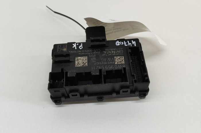 Modul de control ușă st&acirc;nga față AUDI A5 Sportback F5A 2019 OEM: 8W0959592H,8W0959592F,A2C7486841700 | 25442640