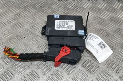 Unitate de control fr&amp;acirc;nă de m&amp;acirc;nă MERCEDES-BENZ A W176 2015 OEM: A2469004512 29809312 foto