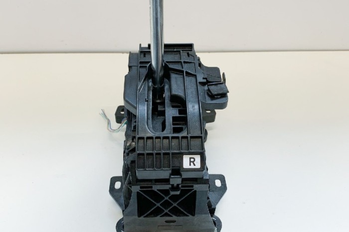 Timonerie cutie de viteze TOYOTA C-HR _X1_ 2019 OEM: Hatchback | 10870989