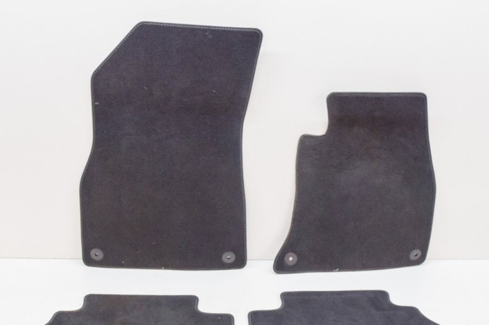 Set covorașe AUDI Q5 FY 2019 OEM: 80A864540B,80C863691 | 11811836