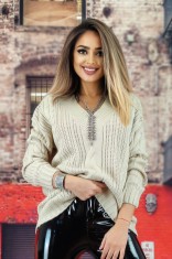 M643-14 Pulover cu decolteu in V si model cu impletituri