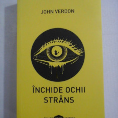 INCHIDE OCHII STRANS (roman) - John VERDON