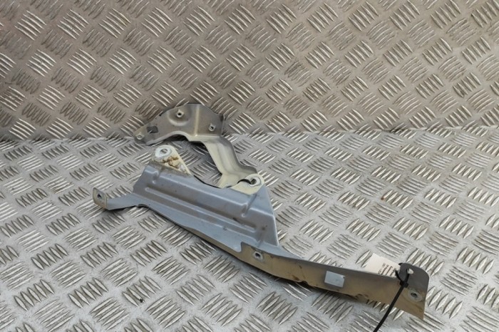 Suport aripa dreapta față AUDI Q4 Sportback F4N 2024 OEM: 89A821136,89A821470 | 31846095
