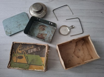 SPIRTIERA EXPRES - PRODUS VECHI ROMANIA ANUL 1969 - METALOGLOBUS - IN CUTIE foto