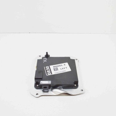 Modul de control ușă st&amp;acirc;nga față TESLA MODEL X 2020 OEM: 1037222-00-F,1041419-00-B 21027583 foto