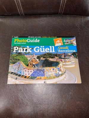 Park Guell. Photo Guide Gaudi Barcelona foto
