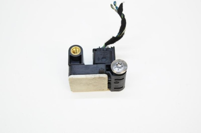 Senzor de impact dreapta față BMW 3 E90 2007 OEM: 6911003 2827150
