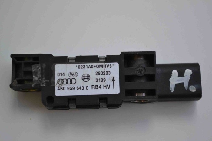 Senzor de impact lateral dreapta AUDI A6 4B2, C5 2003 OEM: 4B0959643C | 1550287