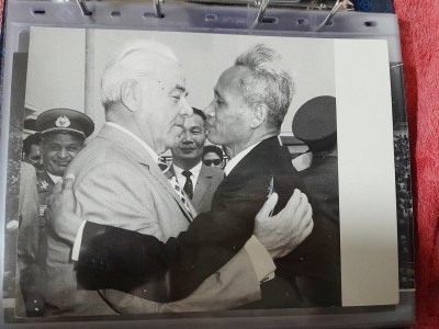Fotografie, Ion Ghe. Maurer impreuna cu un invitat strain foto