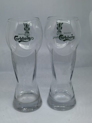 Set 2 pahare de colectie Carlsberg. Finala cupei Uefa. foto