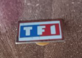 QW9 N7 38 - insigna - tematica reclama - TFI - Franta, Europa