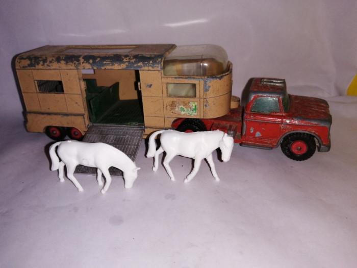 bnk jc Matchbox King Size K18a Horse Box - cu cai