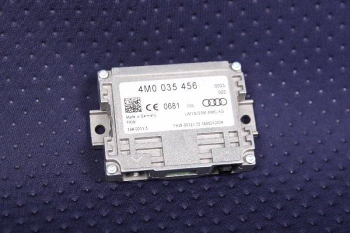 Amplificator de antena AUDI Q7 4M 2015 OEM: 4M0035456 2375947
