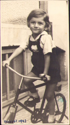 HST P919 Poză 1943 fetiță cu bicicletă Rom&amp;acirc;nia foto