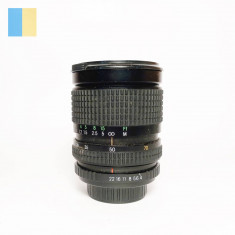 Cosina 28-70mm f/4 M42