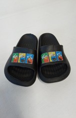 Papuci pentru copii F58 negru, model cu desene, marime 28 - SECOND