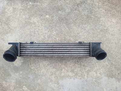 radiator intercooler pentru BMW E90 facelift foto