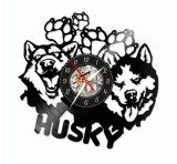 Ceas de perete decorativ &ldquo;Siberian Husky&rdquo;, lucrat manual din disc de vinil (Vinyl Record), design iubitori de animale, Negru