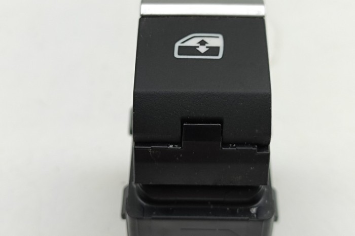 Buton geam ușă st&acirc;nga spate AUDI A5 Sportback F5A 2024 OEM: 4M0959855 | 31776496