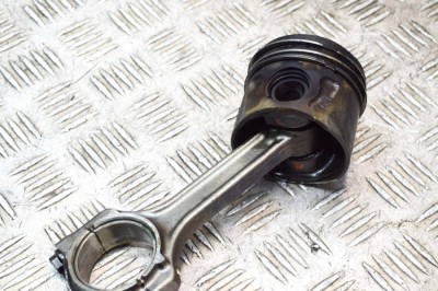Piston FIAT DOBLO MPV 263_ 2014 OEM: 46743870,71769064 17773516 foto