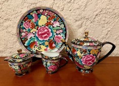 CEAINIC, ZAHARNITA, LETIERA SI PLATOU DIN PORTELAN CHINEZESC- PICTATE MANUAL