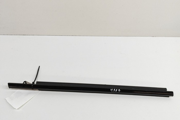 Chedar geam ușă dreapta spate TOYOTA C-HR _X2_, _H2_ 2024 OEM: 75730-10040 28291538