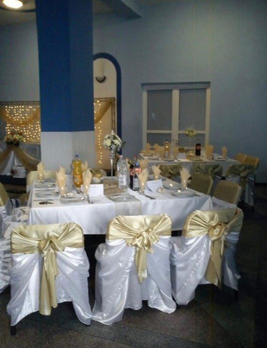Huse si esarfe evenimente