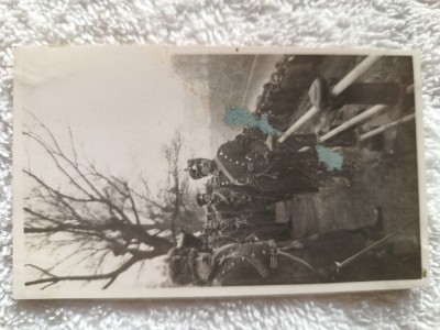 fotografie ,militari, anii 1935-1939 , ofiteri frunte,pe cheiul DAMBOVITEI foto