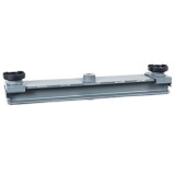 Traversa pentru cric de canal cu un piston