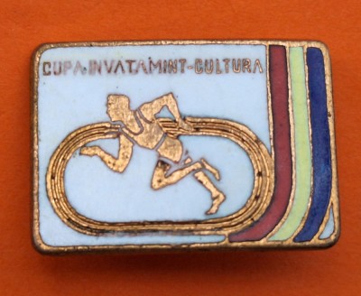 Cupa Invatamant cultura, elevi - scolari, insigna superba, email la cald foto