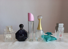Sticlute de parfum pentru colectie foto
