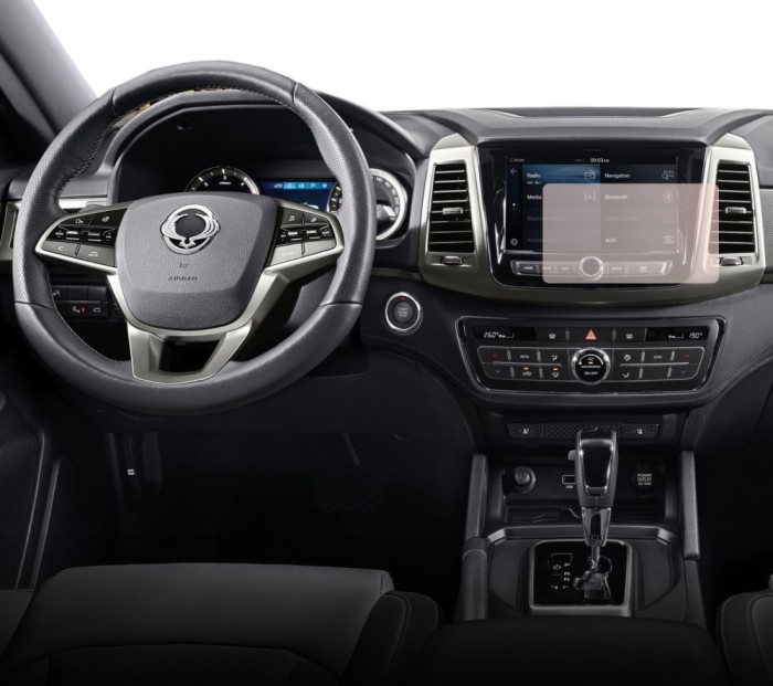 Folie Protectie Navigatie Ssangyong Musso 2018+, Duragon, protectie Display Navigatie Ssangyong, silicon Transparent, Anti-zgarieturi, kit instalare