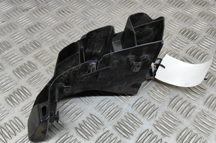 Suport bara de protecție dreapta spate LEXUS UX _AA1_, _AH1_, _MA1_ 2019 OEM: 52562-76020 23167491