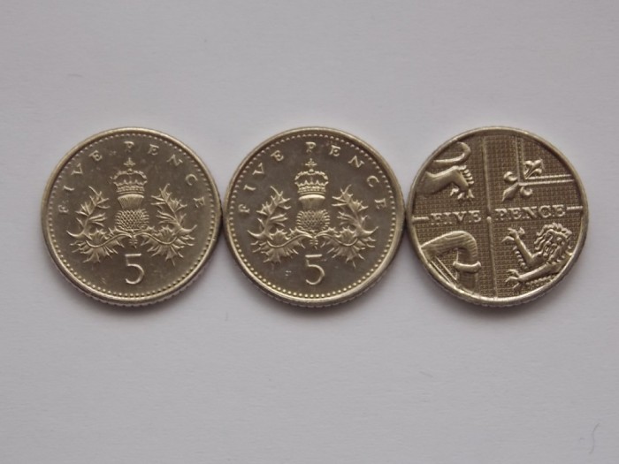 LOT 3 MONEDE DIFERITE FIVE PENCE GBR