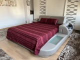 Set cuvertura pat decorativa si protectie creponata pat dublu CreponTex by Coneltex, cuvertura 200 x 240 cm, doua perne 40 x 60 cm, microfibra, culoar