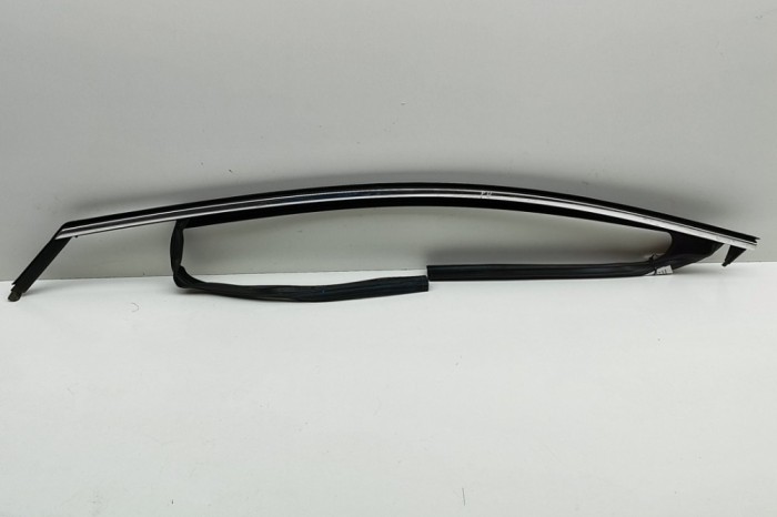 Bandou superior ușă st&acirc;nga față SKODA SKODA ENYAQ iV SUV 5AC, 5AZ 2024 OEM: 5LA837431E 30962818