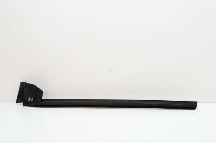 Chedar geam ușă dreapta față TESLA MODEL 3 2020 OEM: 1090496-00-E 13824614