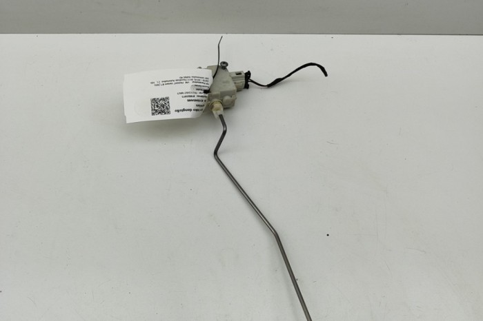 &Icirc;ncuietoare capac rezervor VW PASSAT Variant B7 365 2012 OEM: 3AA810773 31045446