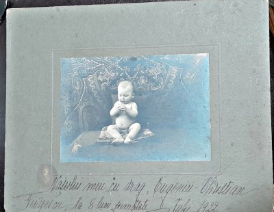 Fotografie pe carton, bebelus, 1922 foto