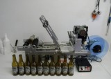 Masina etichetare recipiente cilindrice, sticle bere 330ml
