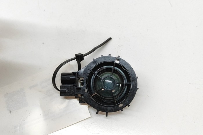 Difuzor ușă st&acirc;nga față AUDI A3 Limousine 8VS, 8VM 2016 OEM: 8V0035399C | 31647345